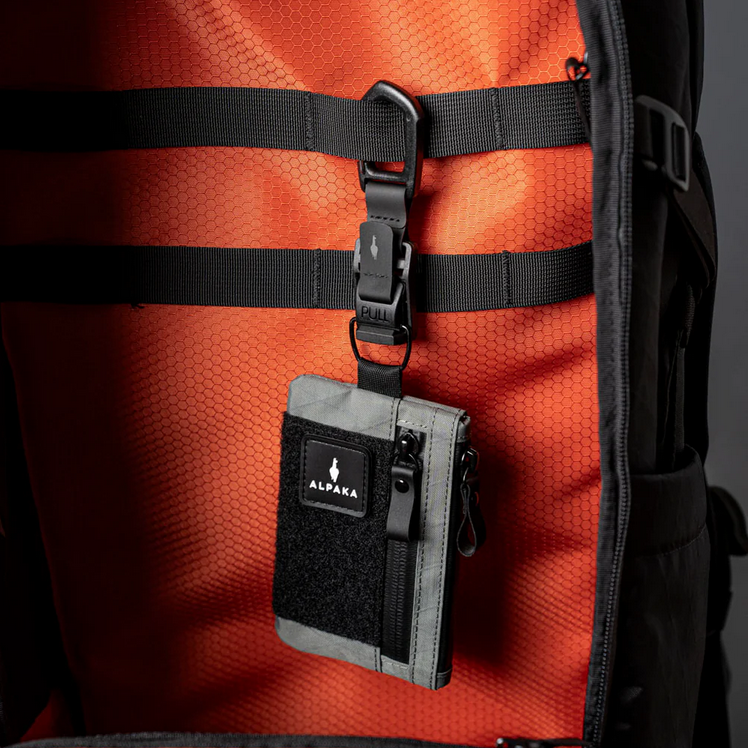 HUB CARABINER (Keys, Wallet, Card Holder, EDC)