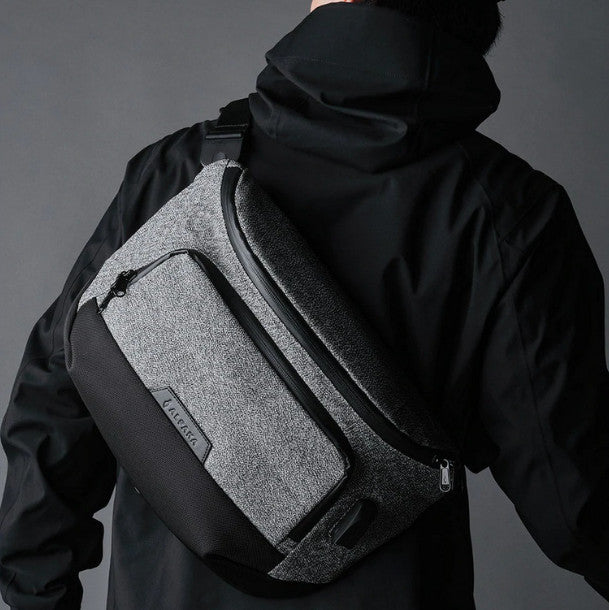 ALPAKA BRAVO SLING MAX (PRO) Slashproof & Fits a 14" MacBook Pro