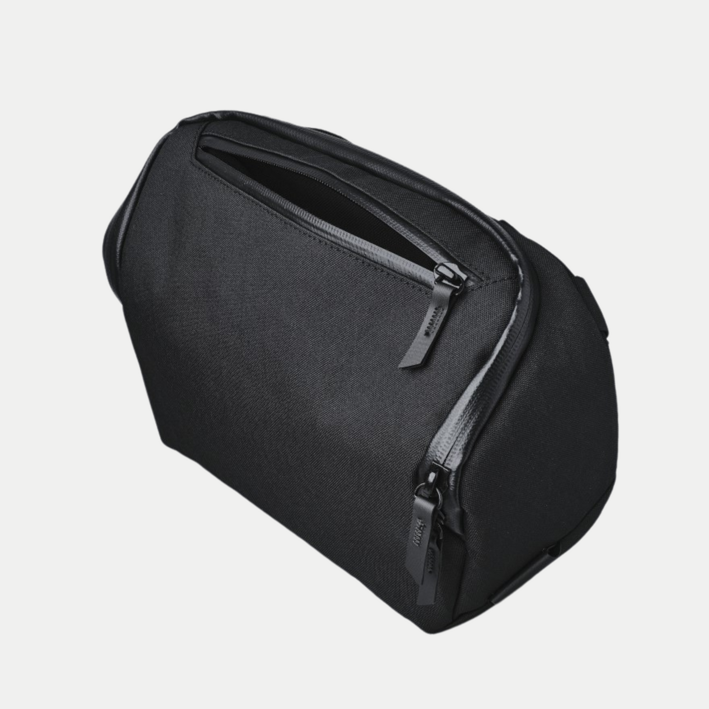 ALPAKA VERTEX POUCH (3.5 L, fits an iPad Mini)