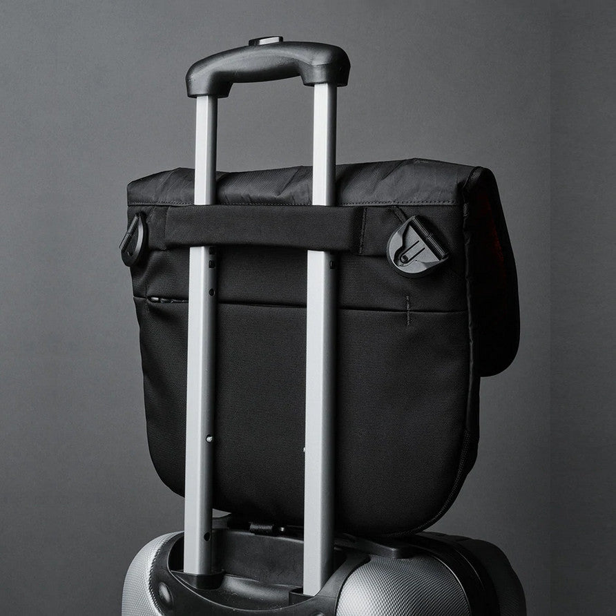 ALPAKA ALPHA MESSENGER LIMITED EDITION (Fits a 14" Macbook Pro)