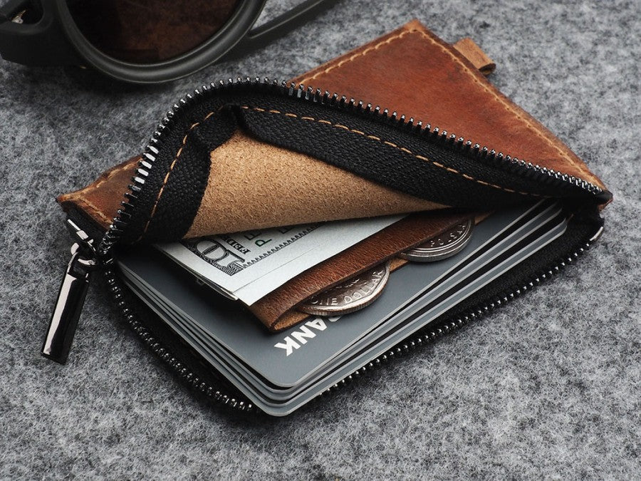 PULARYS OLDTIMER SLIM Wallet - Saddle Leather (8 kartu, uang kertas, dan kantong koin)
