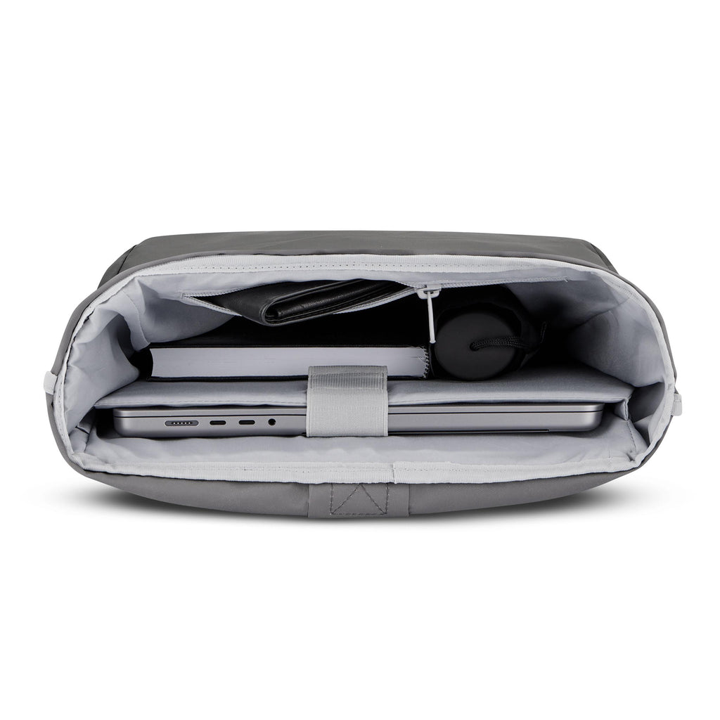 Johnny Urban Robin Medium Bike Backpack - Medium (Padded laptop compartment up to 16 inches)