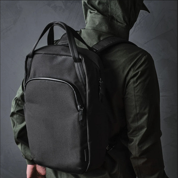 ALPAKA BRAVO TOTEPACK (13 L, Fits a Macbook Pro 16")