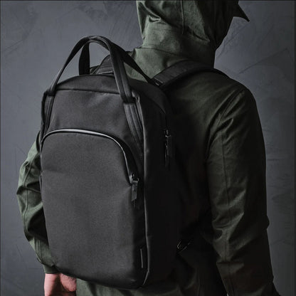 ALPAKA BRAVO TOTEPACK (13 L, Fits a Macbook Pro 16")