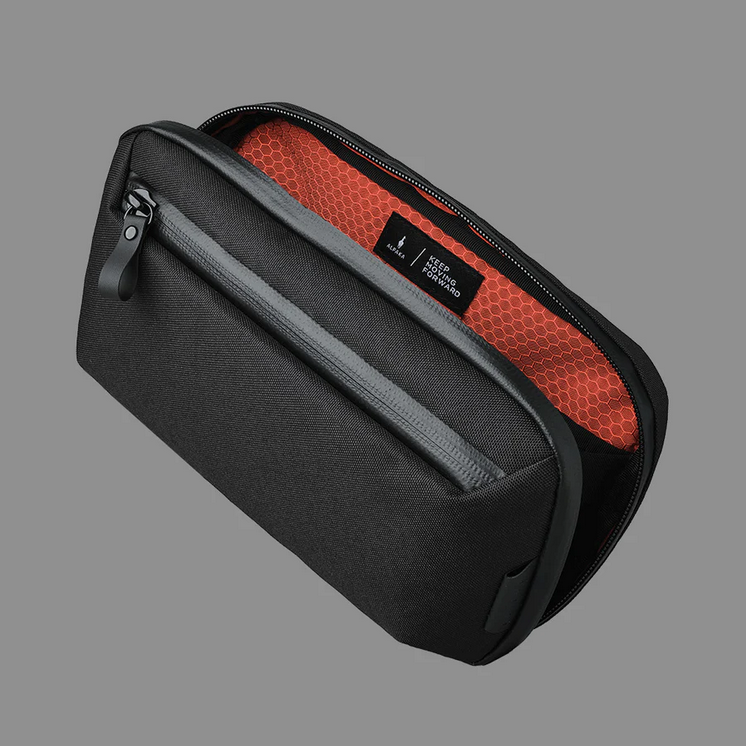 ALPAKA ELEMENTS TECH CASE MINI ( fits a Kindle e-reader )