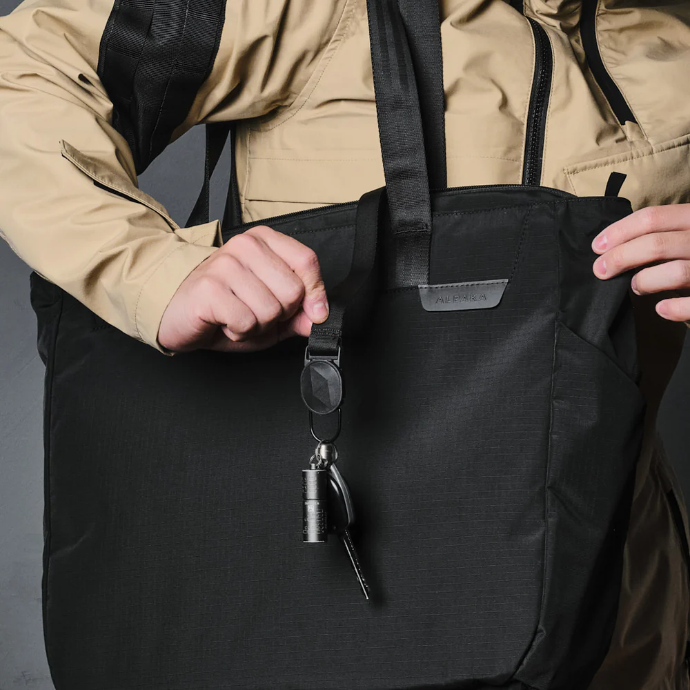 ALPAKA METRO TOTE  (14 L, Fits a Macbook Pro 16")