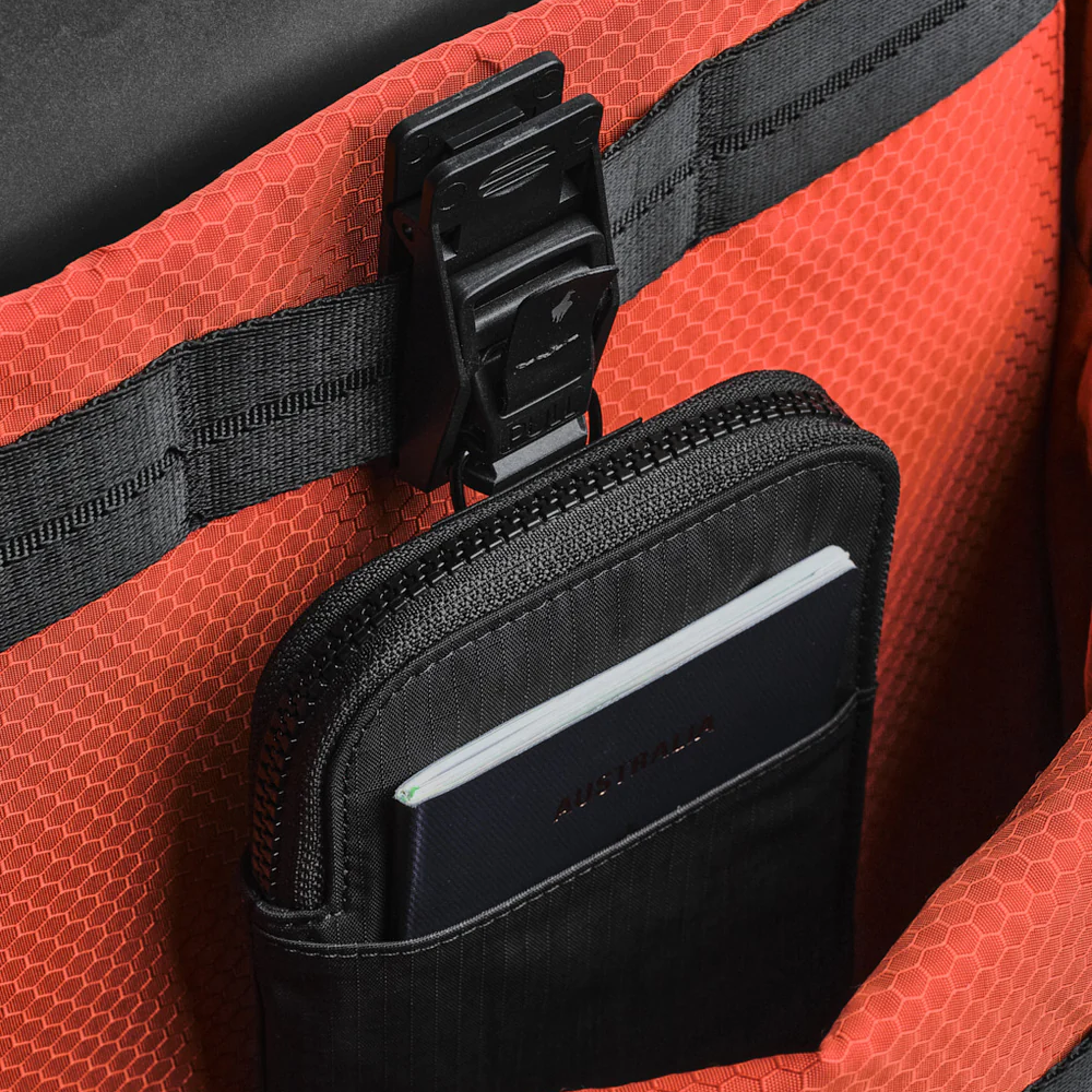 ALPAKA ZIP TRAVEL WALLET (Passport, Cards and RFID Protection)