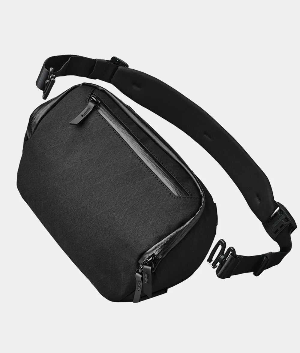 ALPAKA VERTEX POUCH (3.5 L, fits an iPad Mini)