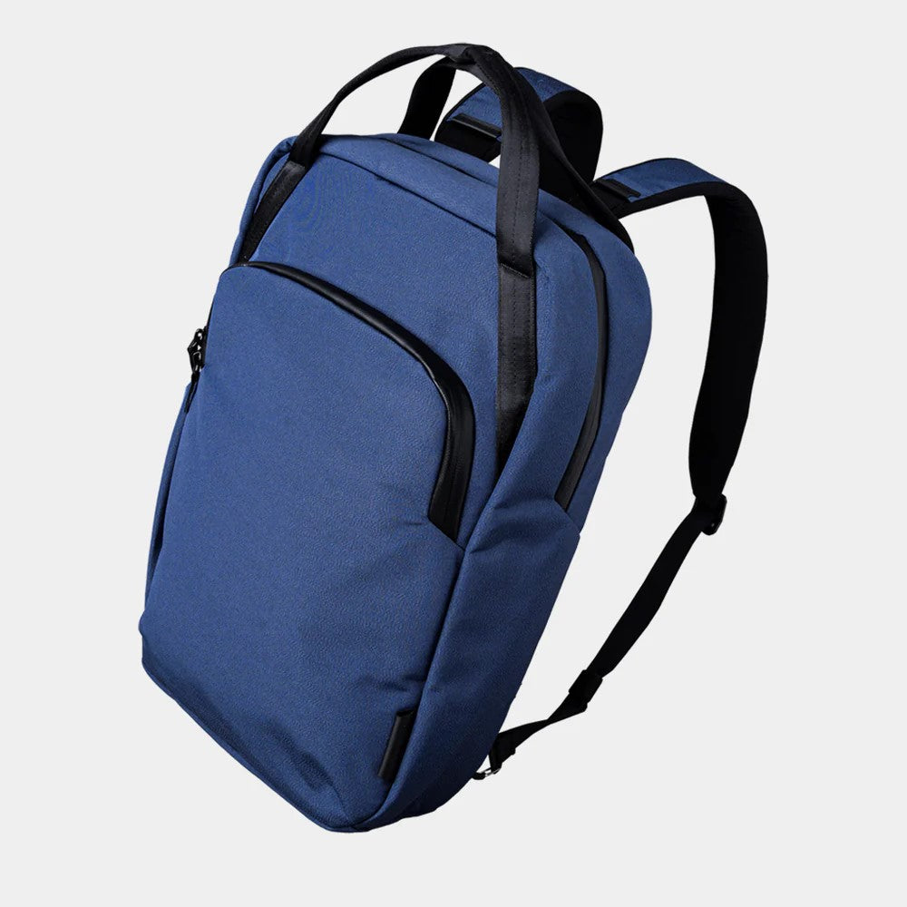 ALPAKA BRAVO TOTEPACK (13 L, Fits a Macbook Pro 16")