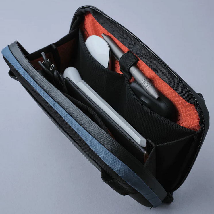 ALPAKA ELEMENTS TECH CASE MINI ECO RX30 Edition (fits Kindle e-reader)