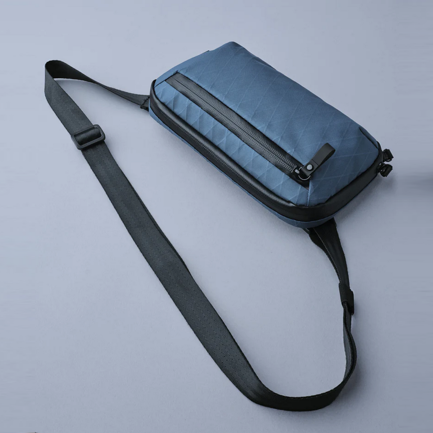 ALPAKA ELEMENTS TECH CASE MINI ( fits a Kindle e-reader )