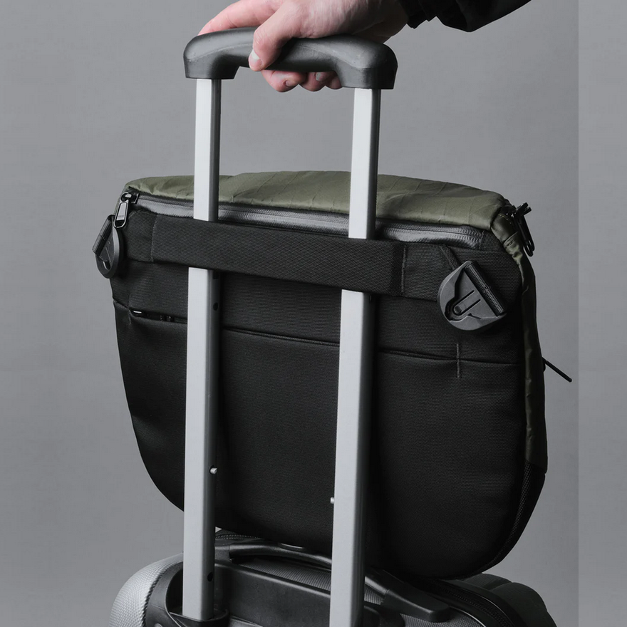 ALPAKA BRAVO SLING MAX V2 Limited Edition Series (Fits a 14" MacBook Pro)