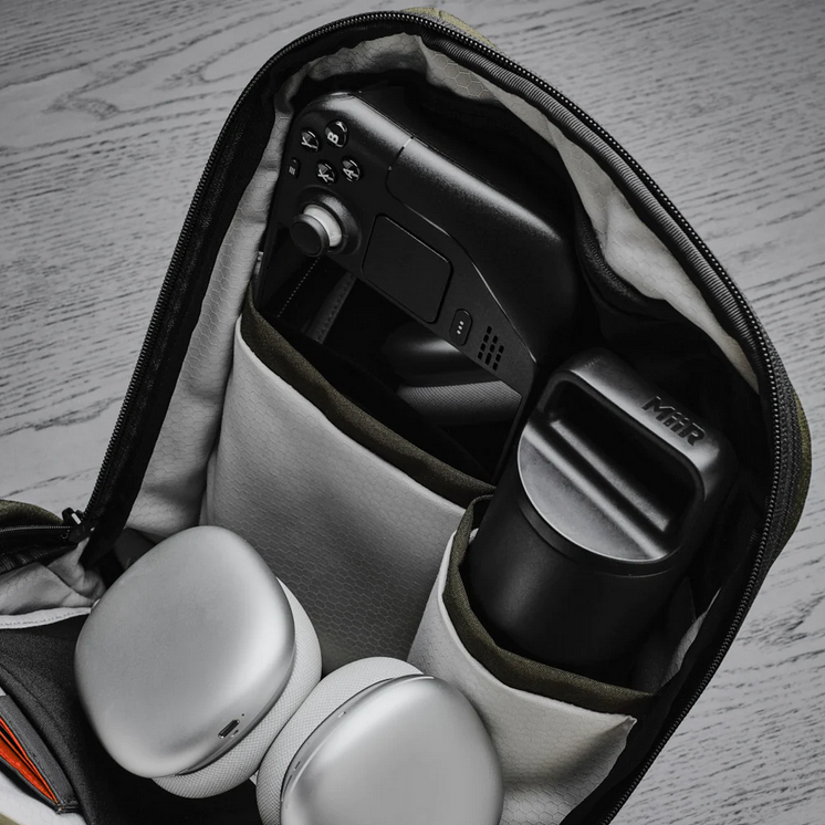 ALPAKA METRO BACKPACK (12 L, 14" Laptop, Everyday Carry)