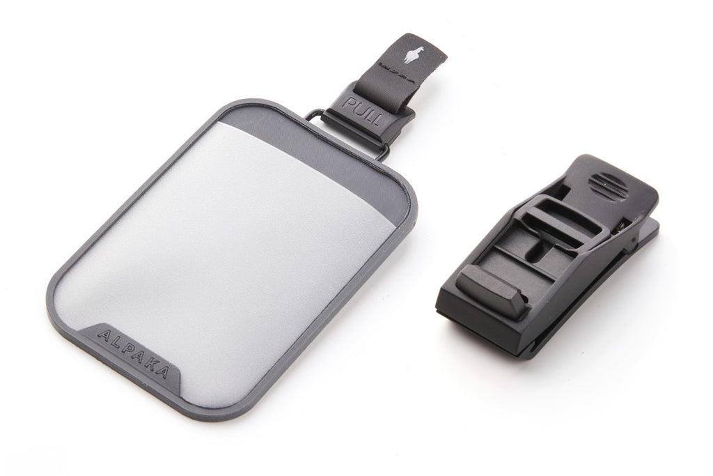 ALPAKA HUB CARDHOLDER