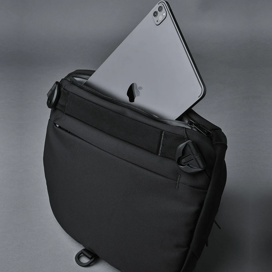 ALPAKA BRAVO SLING MAX V2 ( Fit a 14" MacBook Pro )