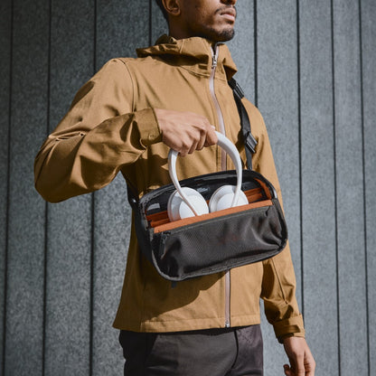 ALPAKA VERTEX POUCH (3.5 L, fits an iPad Mini)