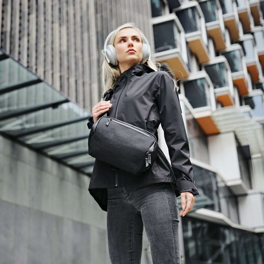 ALPAKA VERTEX POUCH (3.5 L, fits an iPad Mini)