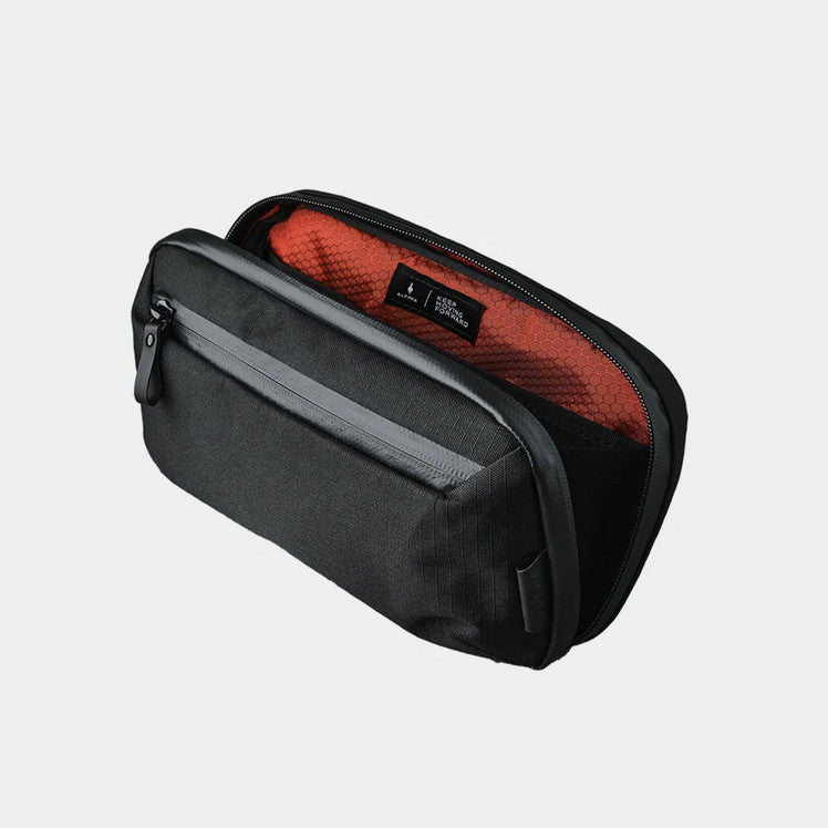 ALPAKA ELEMENTS TECH CASE MINI ( fits a Kindle e-reader )