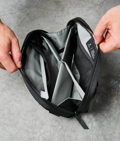 ALPAKA TOILETRY BAG