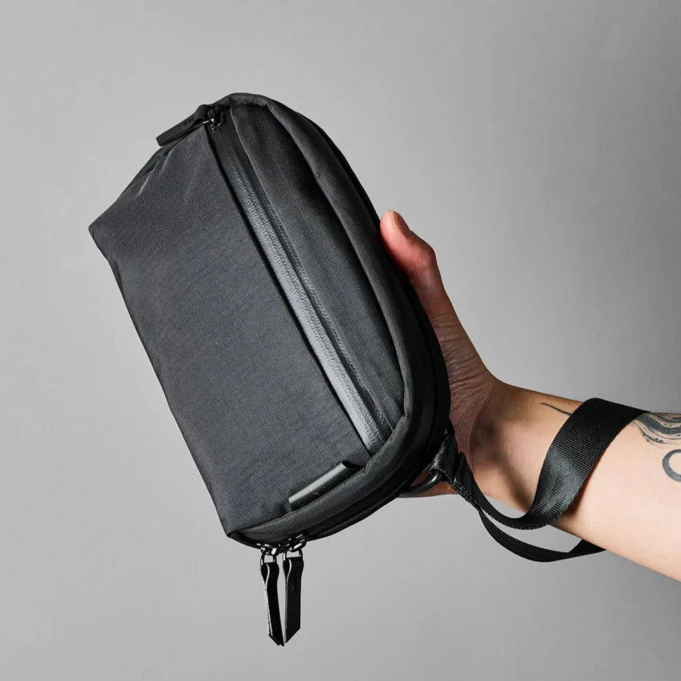 ALPAKA TOILETRY BAG