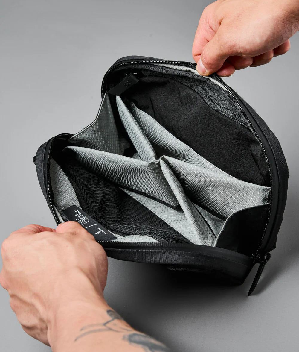 ALPAKA TOILETRY BAG