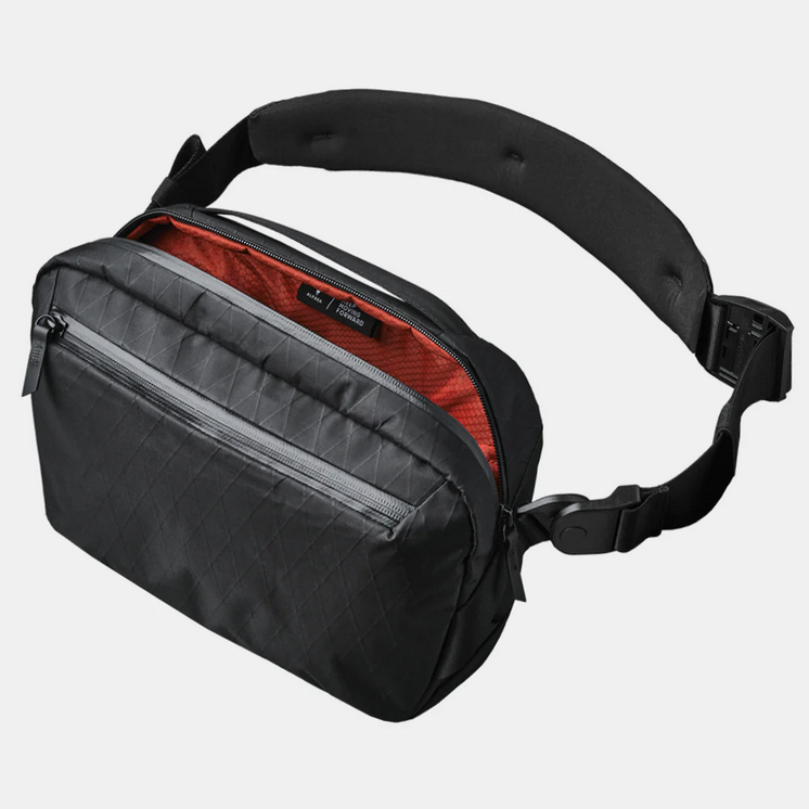 ALPAKA GO SLING (5.5 L, Fits an iPad Pro 11-inch & AirPods Max)