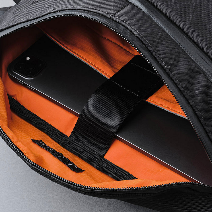 ALPAKA BRAVO X SLING LIMITED EDITION (Fits an iPad Pro 11")