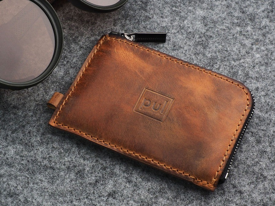 PULARYS OLDTIMER SLIM Wallet - Saddle Leather (8 kartu, uang kertas, dan kantong koin)