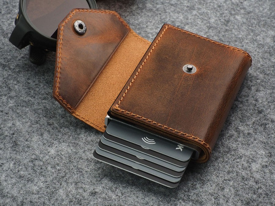 PULARYS PORTER RFID Wallet - Saddle Leather (7 kartu, uang kertas, dan kantong koin)