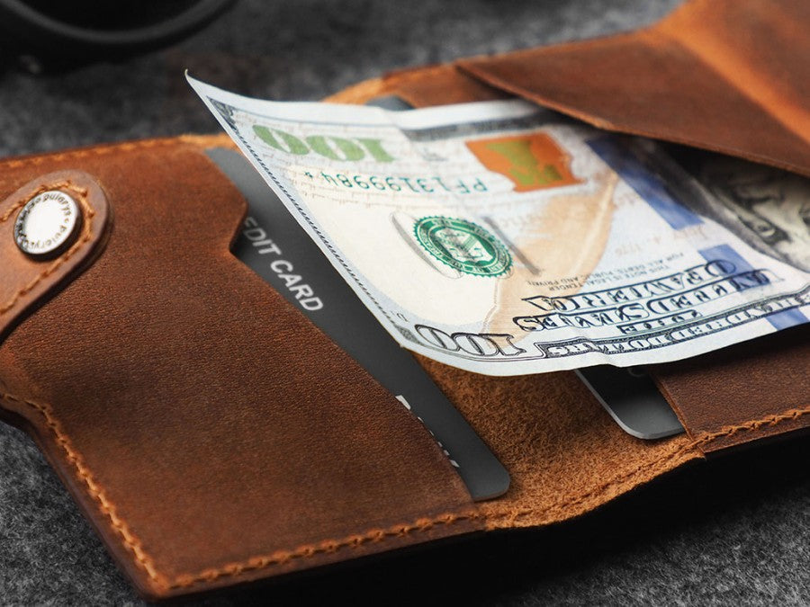 PULARYS HUGO RFID Wallet - Saddle Leather (8 kartu dan uang kertas)