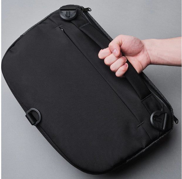 ALPAKA BRAVO SLING MAX (PRO) Slashproof & Fits a 14" MacBook Pro