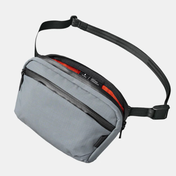 ALPAKA FLIGHT SLING (2L, fits iPad Mini & Nintendo Switch)