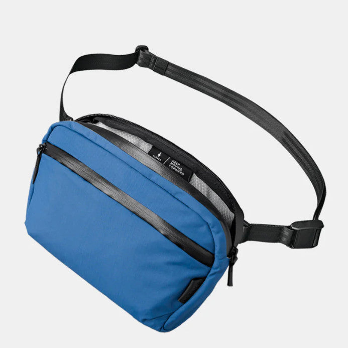 ALPAKA FLIGHT SLING (2L, fits iPad Mini & Nintendo Switch)